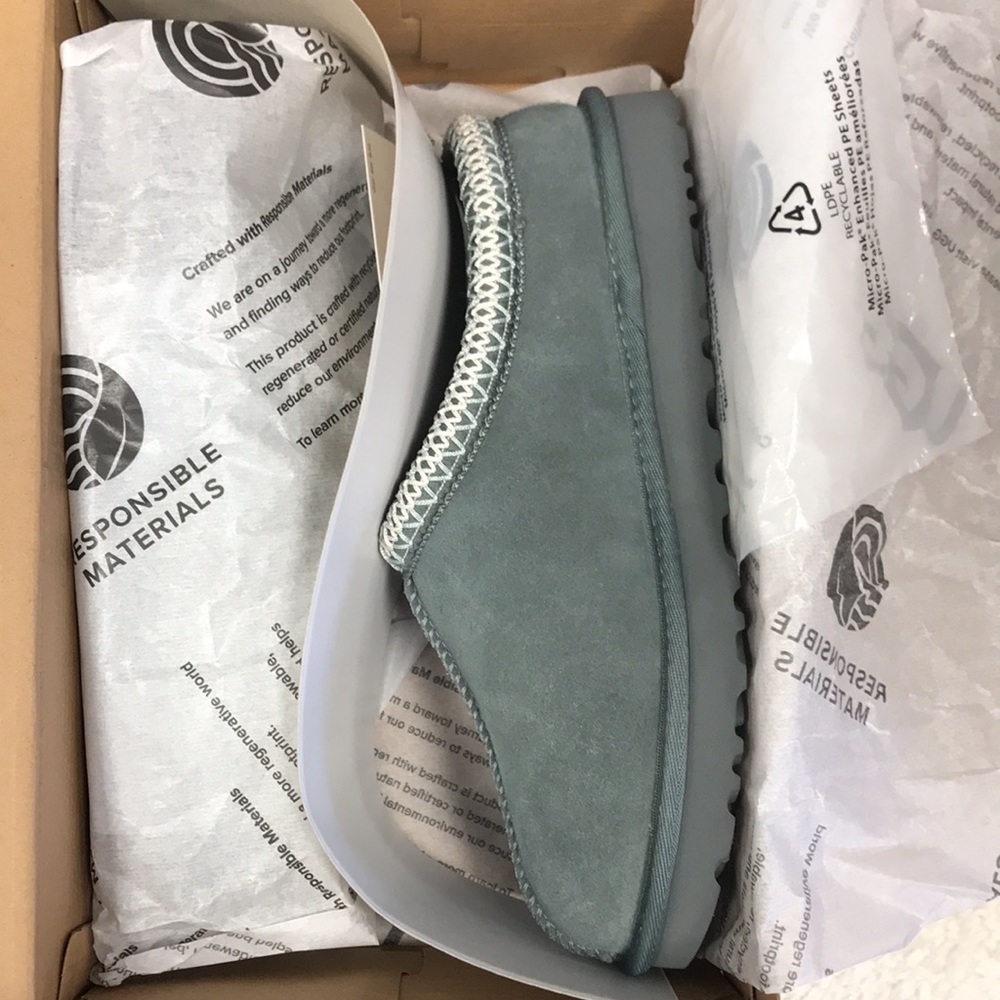 🎁 UGG Women's Tasman Slippers - Picture 9 of 9